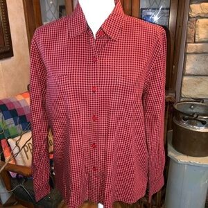 C.J BANKS SIZE LARGE FALL COLORED PLAID SHIRT POCKETS ON FRONT IN EUC